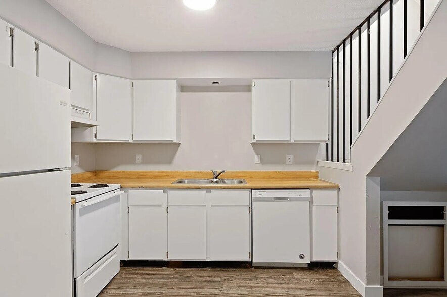 More Photos Of 924 21st Ave S, Minneapolis Apartments For Sale