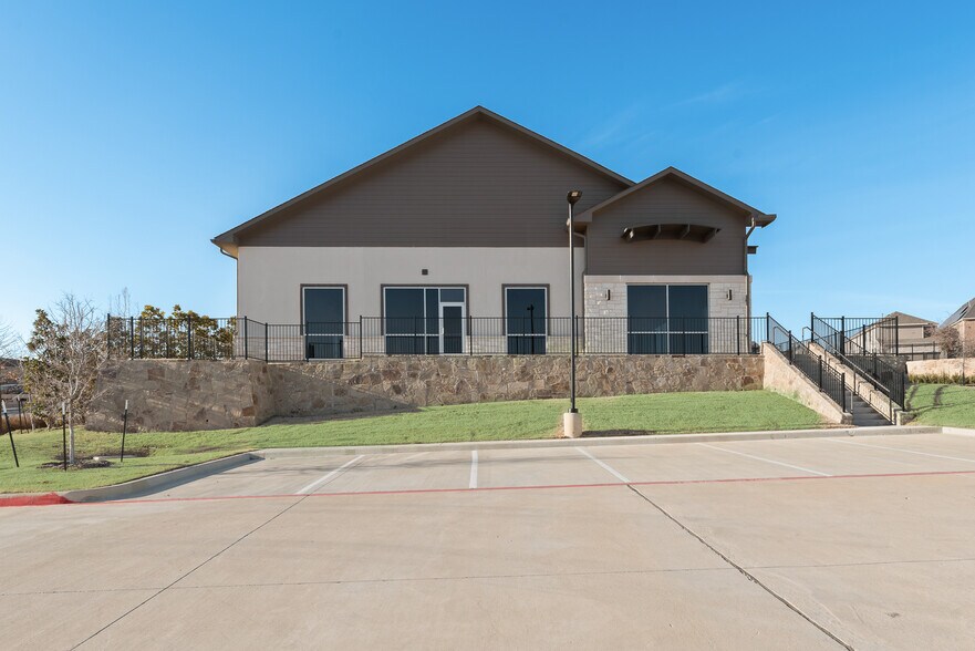 More Photos Of 250 Gerault Rd, Flower Mound Medical For Sale