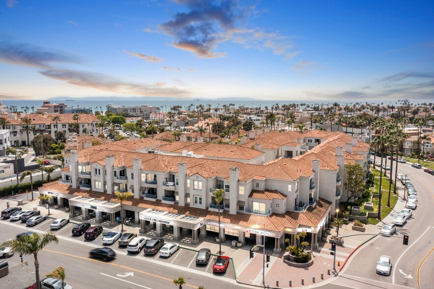 More Photos Of 501 Main St, Huntington Beach Storefront Retail Residential For Lease