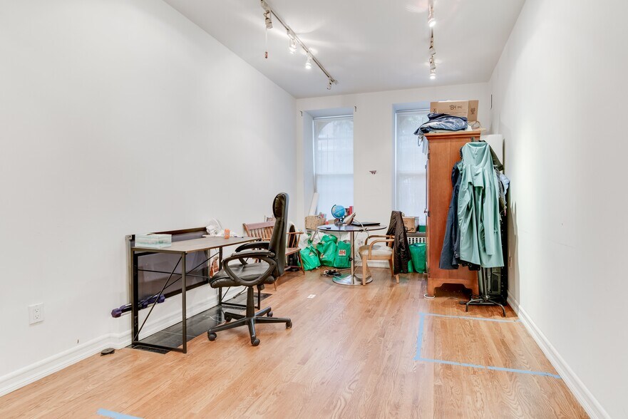 More Photos Of 164 W 83rd St, New York Apartments For Sale