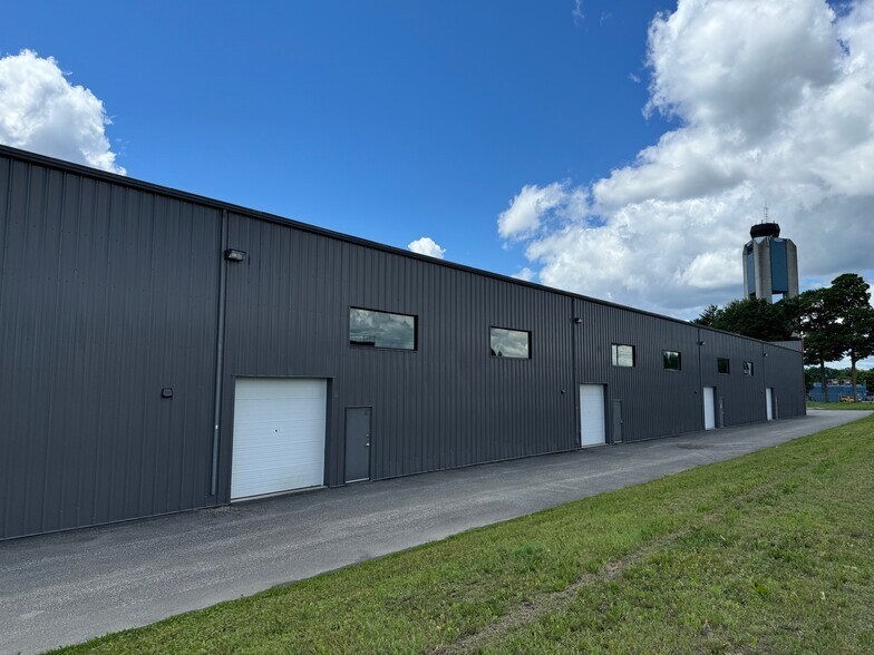 More Photos Of 12555 Rue Service A-4, Mirabel Industrial For Sale