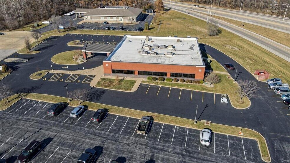 More Photos Of 3 Professional Dr, Alton Office For Lease