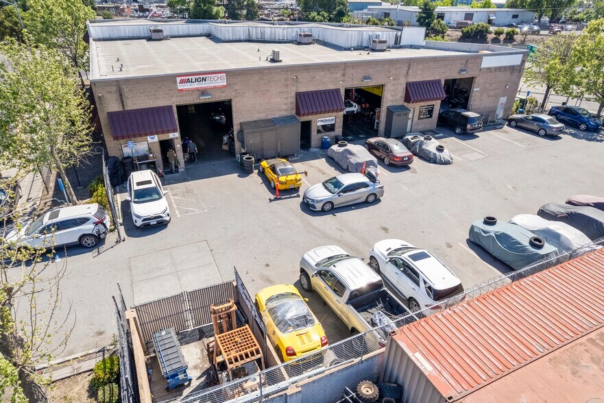 More Photos Of 1124 Old Bayshore Hwy, San Jose Service For Sale