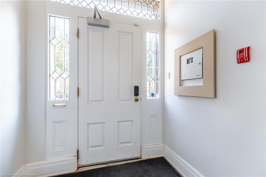 More Photos Of 21 Bold St, Hamilton Office Residential For Lease