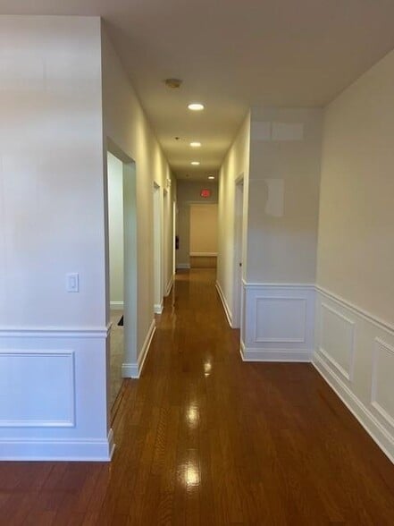 More Photos Of 1275 Shiloh Rd, Kennesaw Office Residential For Lease