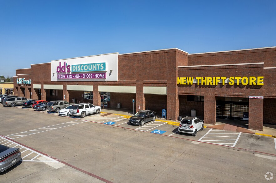 More Photos Of 3302-3402 N Buckner Blvd, Dallas Unknown For Lease
