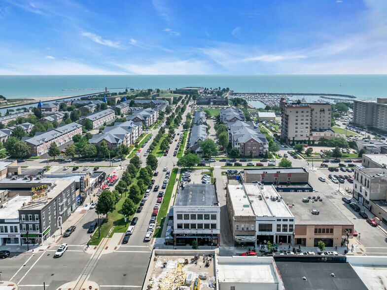 More Photos Of 5611 6th Ave, Kenosha Restaurant For Sale