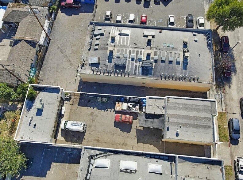 More Photos Of 8930-8934 State St, South Gate Storefront For Lease