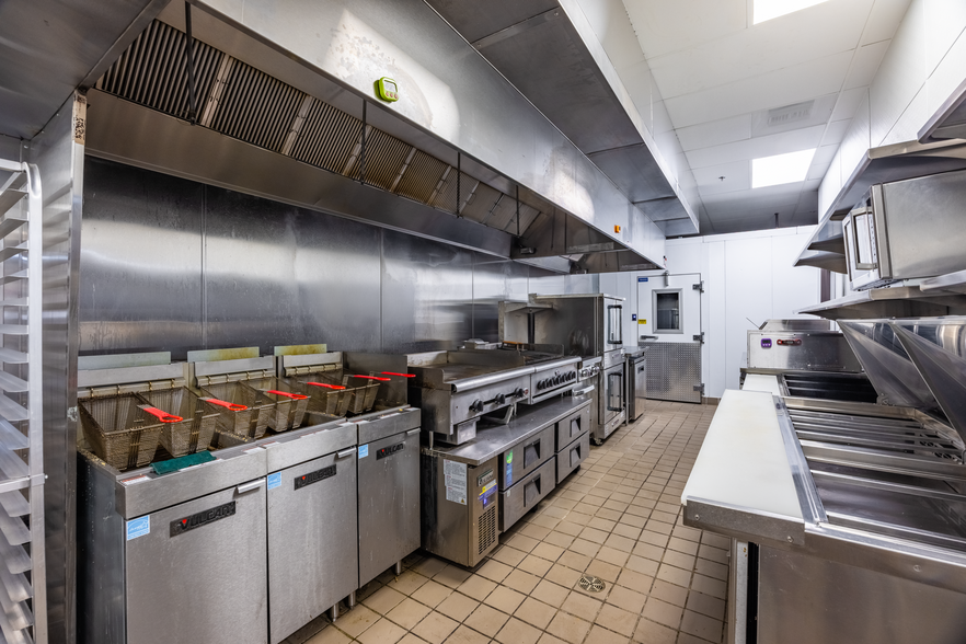 More Photos Of 3409 Arden Way, Sacramento Fast Food For Sale