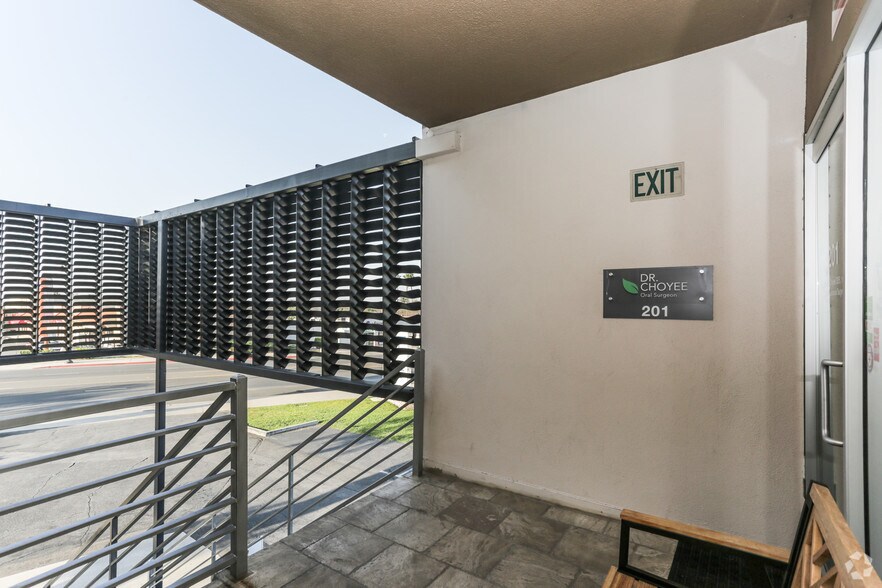 More Photos Of 16315 E Whittier Blvd, Whittier Medical For Lease