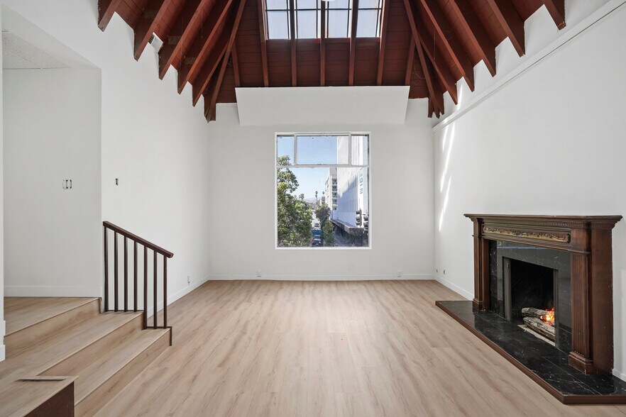 More Photos Of 3006 Wilshire Blvd, Los Angeles Storefront Retail Office For Lease