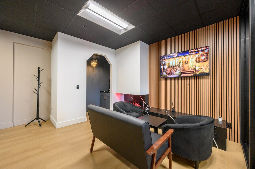More Photos Of 17-10 River Rd, Fair Lawn Office For Sale
