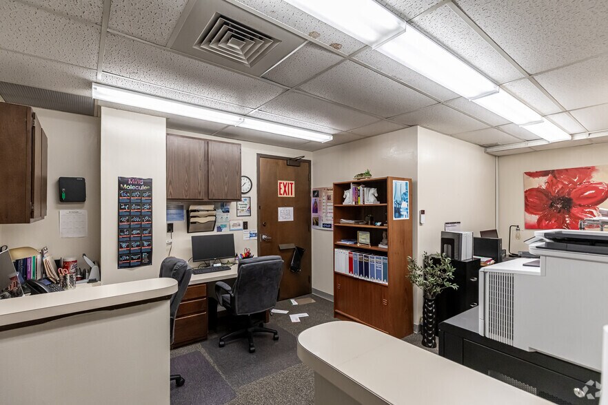 More Photos Of 125 Liberty St, Springfield Medical For Lease