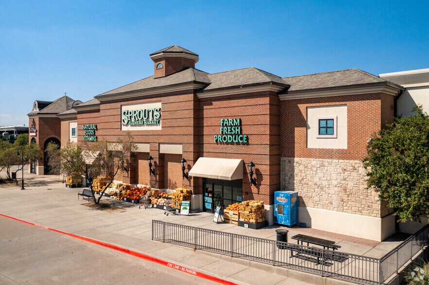 More Photos Of 205 E FM 544 Hwy, Murphy Unknown For Lease