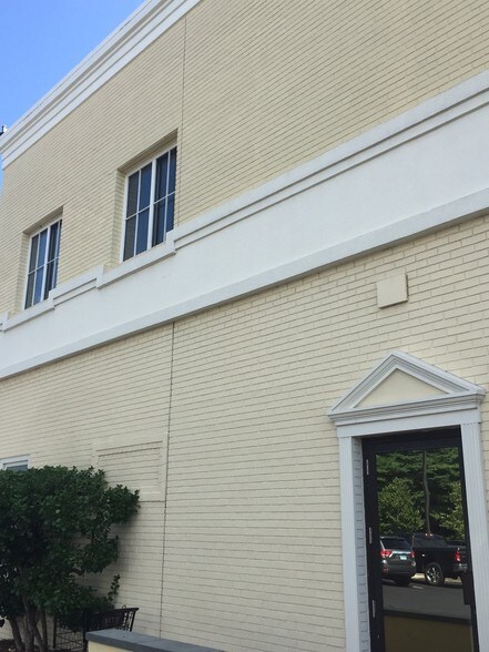 More Photos Of 1385-1391 Post Rd E, Westport General Retail For Lease