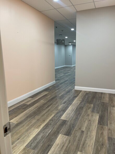 More Photos Of 210 New Rd, Linwood Storefront For Lease
