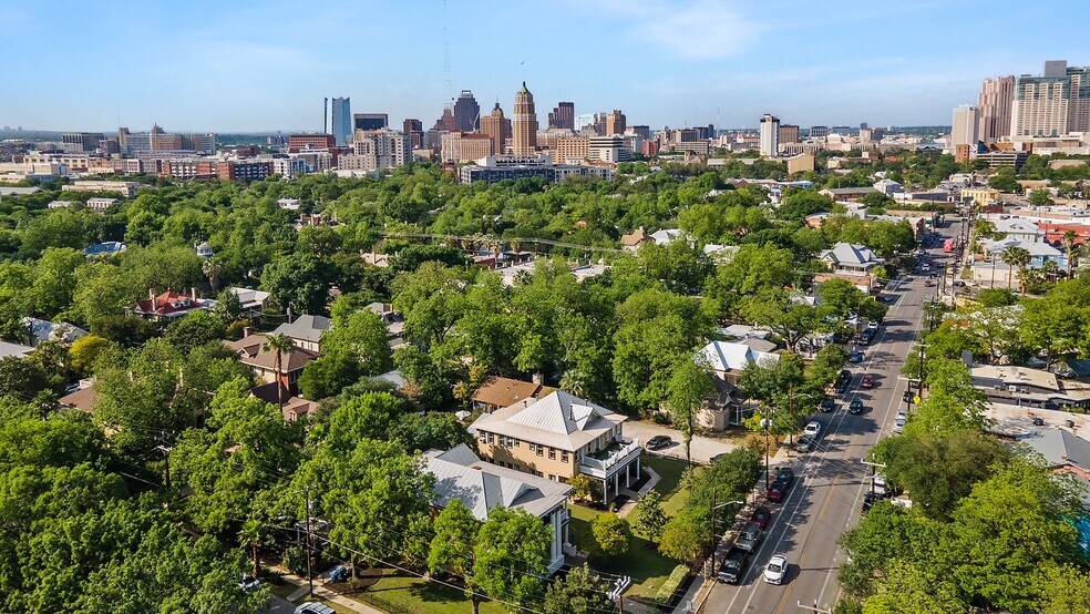 More Photos Of 1037 S Alamo St, San Antonio Hospitality For Sale