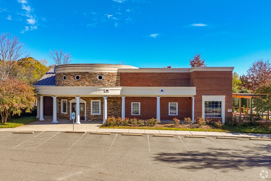 More Photos Of 1791 Richmond Rd, Charlottesville Restaurant For Lease