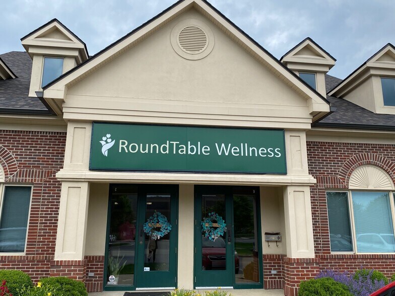 More Photos Of 90 Executive Dr, Carmel Office For Lease