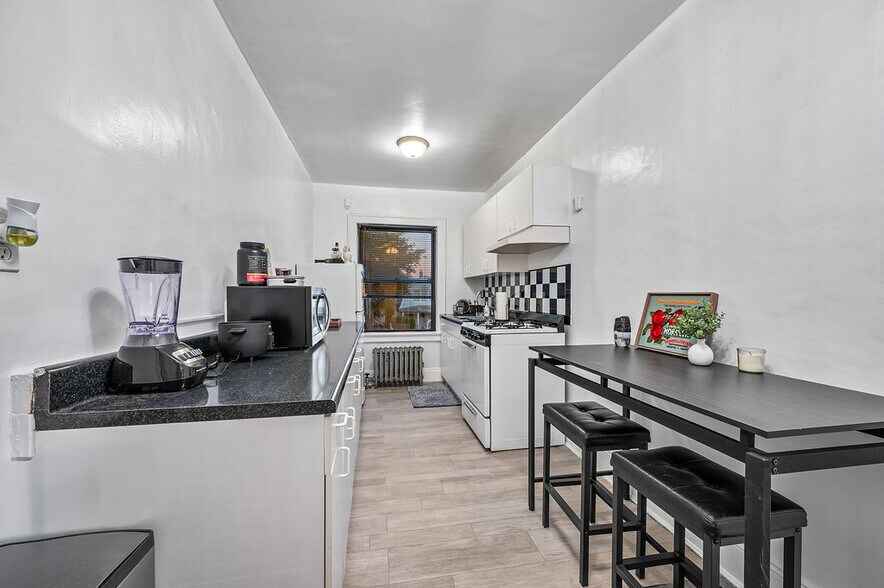 More Photos Of 4324 208th St, Bayside Apartments For Sale