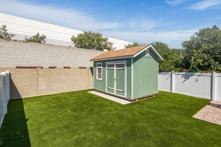 More Photos Of 1633 Del Amo Blvd, Torrance Skilled Nursing Facility For Sale