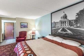 More Photos Of 1202 S Kniss Ave, Luverne Hotel For Sale