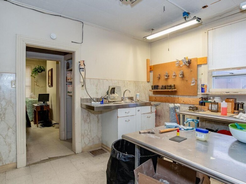 More Photos Of 413 Bridge St, Beaver Healthcare For Sale