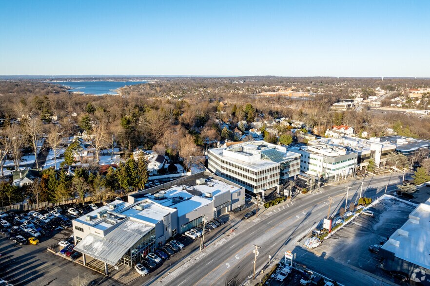 More Photos Of 805 Northern Blvd, Great Neck Office For Sale