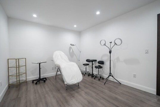 More Photos Of 2020 N Glenoaks Blvd, Burbank Medical For Lease