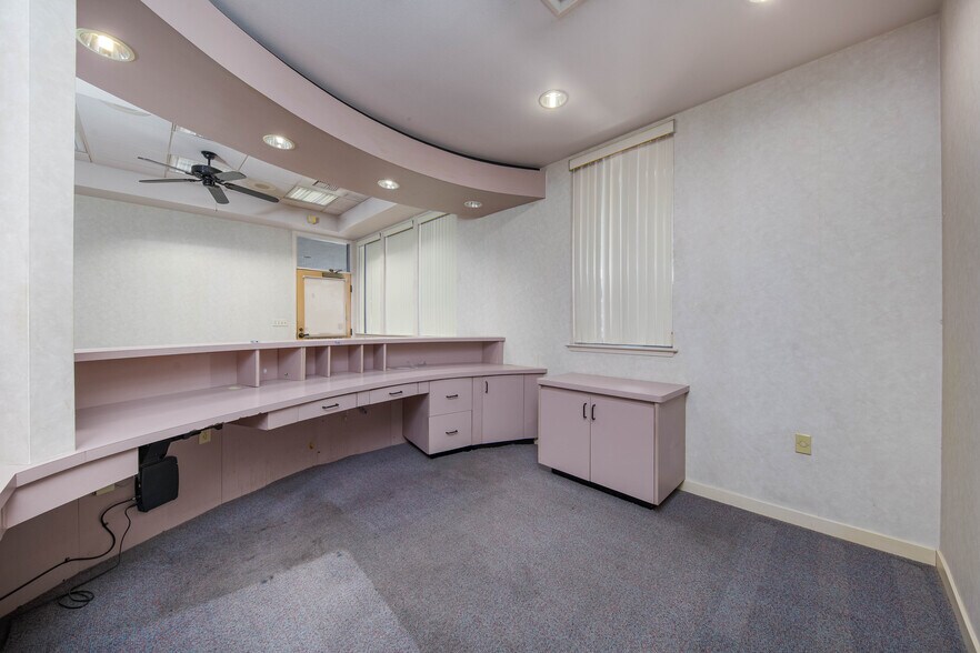 More Photos Of 756 Porter Ave, Stockton Medical For Sale