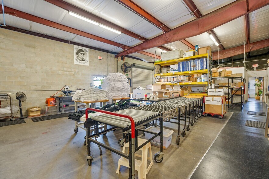 More Photos Of 4540 Northgate Ct, Sarasota Warehouse For Sale