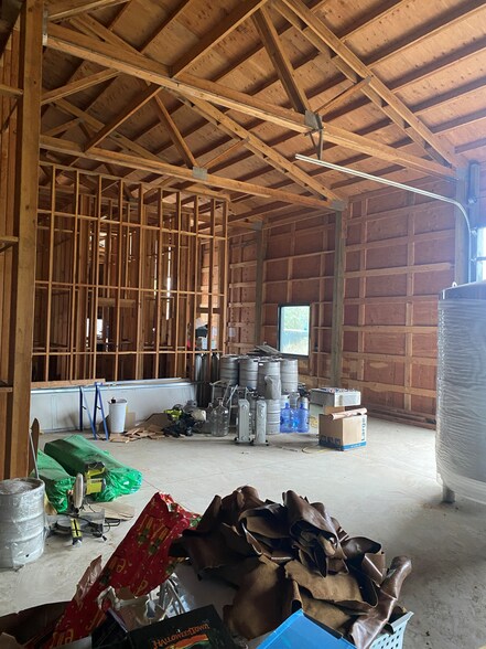 More Photos Of 100 Running Dogs Ln, Saint Helens Specialty For Sale