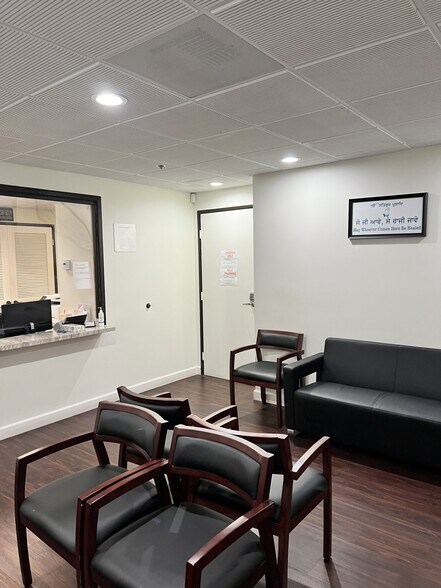 More Photos Of 44215 15th St W, Lancaster Medical For Lease