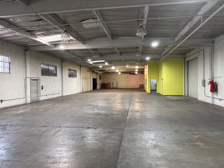 More Photos Of 4611 Sheila St, Commerce Warehouse For Lease