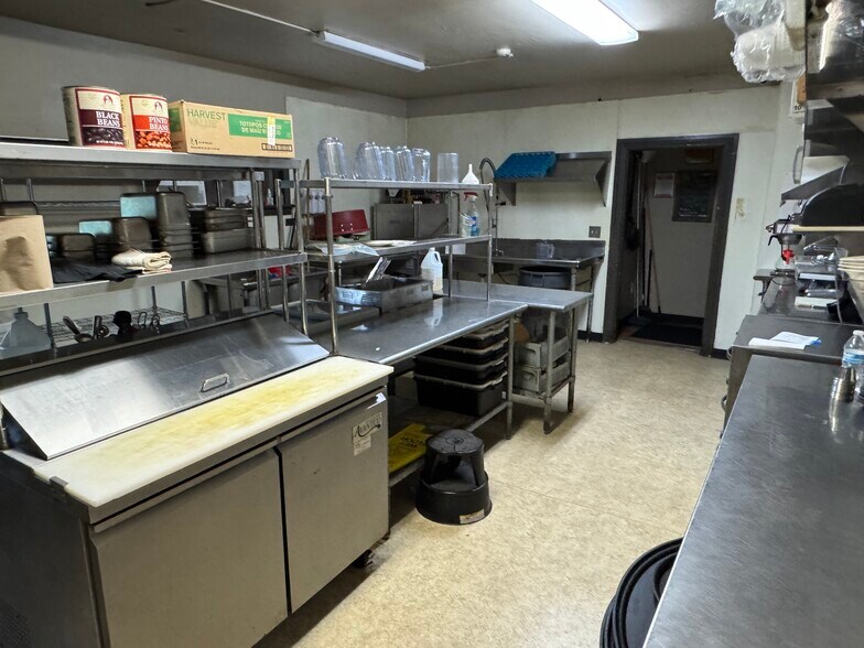 More Photos Of 6751 Ruppsville Rd, Allentown Specialty For Lease