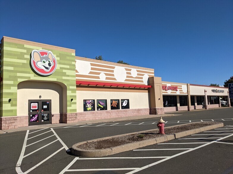 More Photos Of 1125-1205 Tolland Tpke, Manchester Unknown For Lease