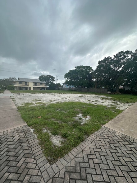 Primary Photo Of 34 SE 6th St, Stuart Land For Sale