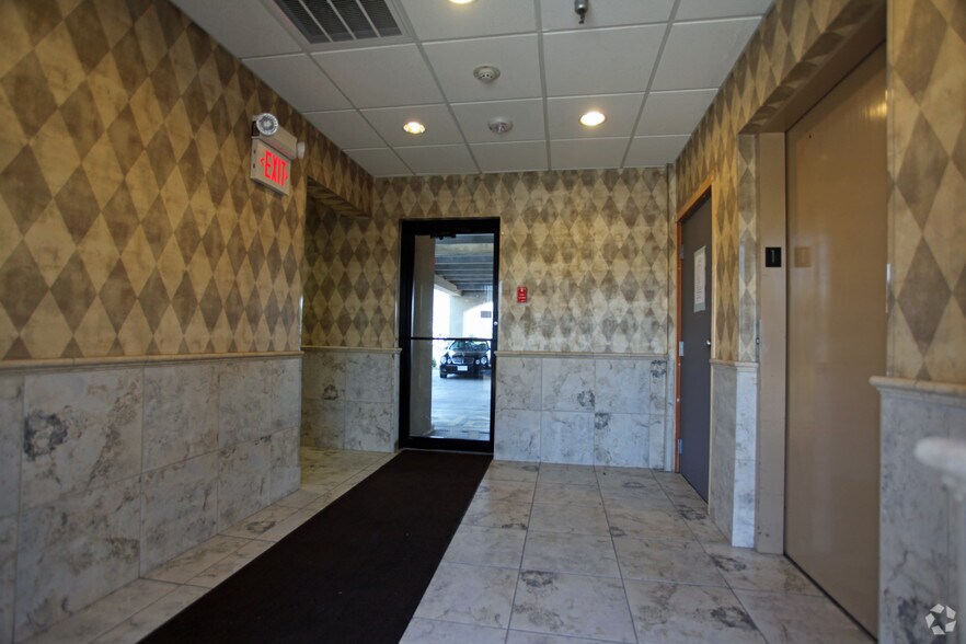 More Photos Of 2901 N Causeway Blvd, Metairie Office Residential For Sale
