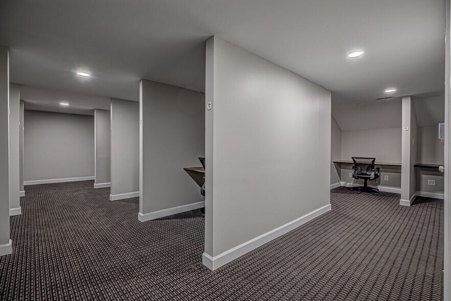 More Photos Of 304 Edgewood Dr, Trenton Medical For Lease