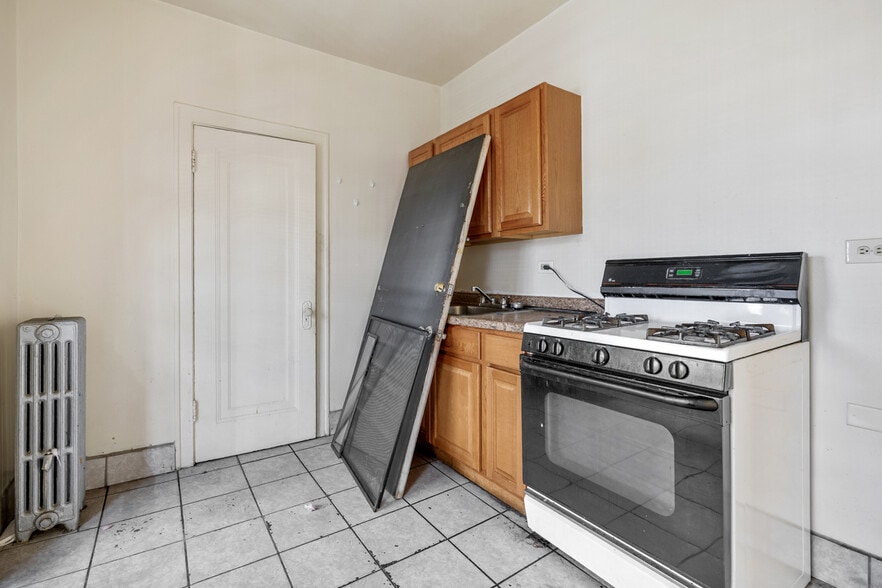 More Photos Of 5501 W Quincy St, Chicago Apartments For Sale
