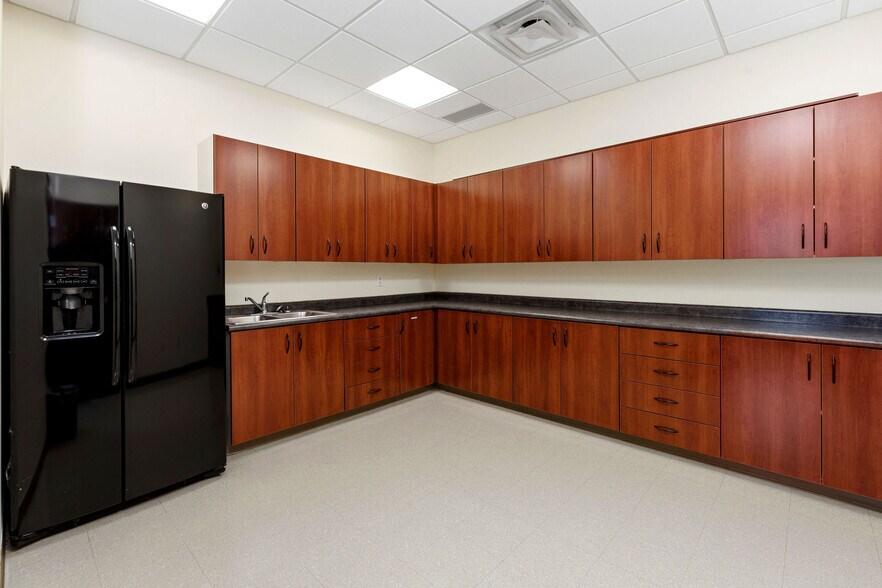 More Photos Of 180 N University Ave, Provo Office For Sale