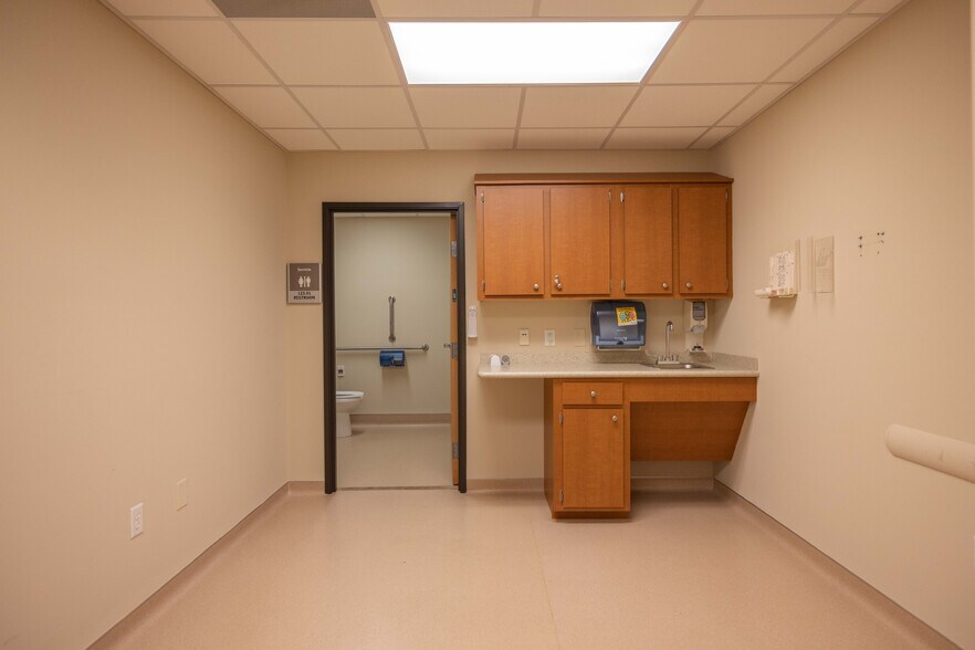 More Photos Of 609 Asheville Hwy, Sylva Medical For Lease