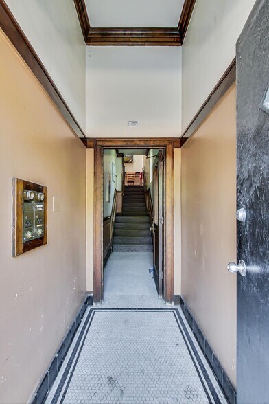 More Photos Of 5746 N Western Ave, Chicago Warehouse For Sale