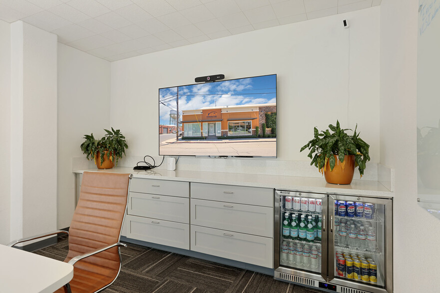 More Photos Of 702-714 W Fremont St, Stockton Light Distribution For Lease