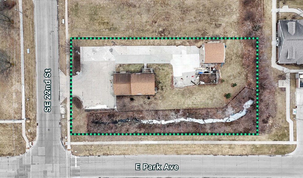 More Photos Of 3161 SE 22nd St, Des Moines Office For Sale