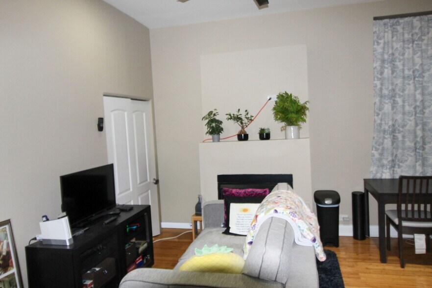 More Photos Of 815 S Bell Ave, Chicago Multifamily For Sale