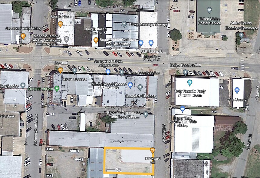 More Photos Of 165 S Ohio Ave, Atoka Bar For Sale