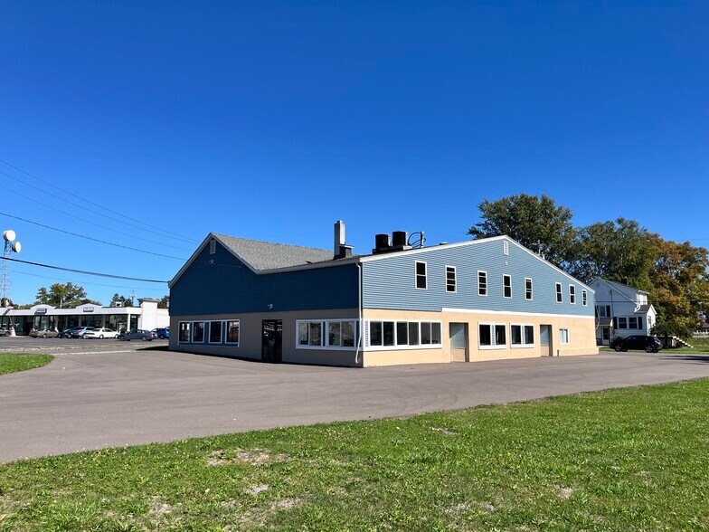 More Photos Of 1800 Brewerton Rd, Mattydale Freestanding For Sale