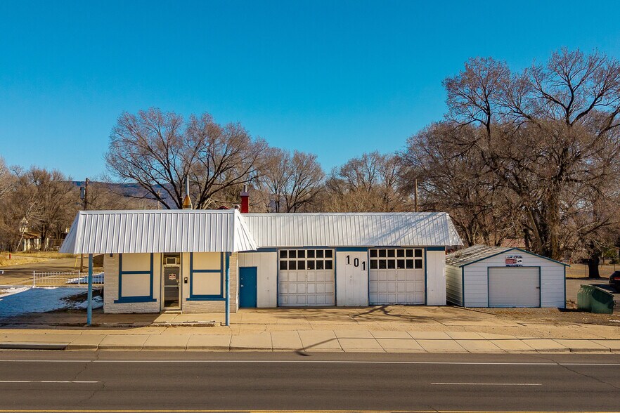 Primary Photo Of 1101 S 2nd St, Raton Specialty For Sale