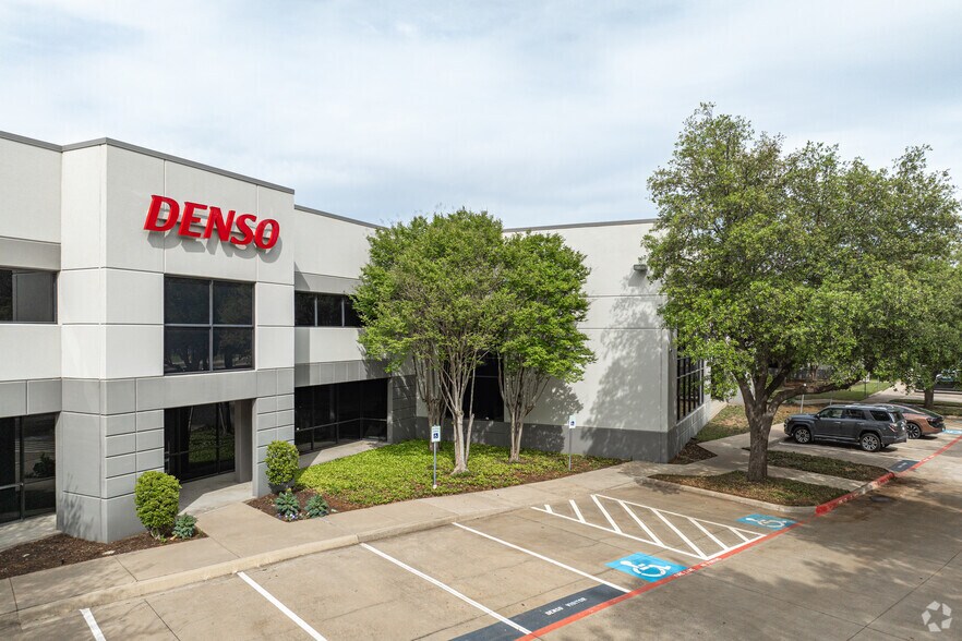 More Photos Of 2701 W Plano Pky, Plano Flex For Lease